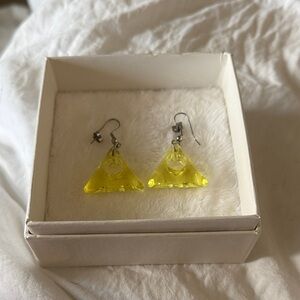 Triangle 80’s aesthetic earrings retro vibe yellow